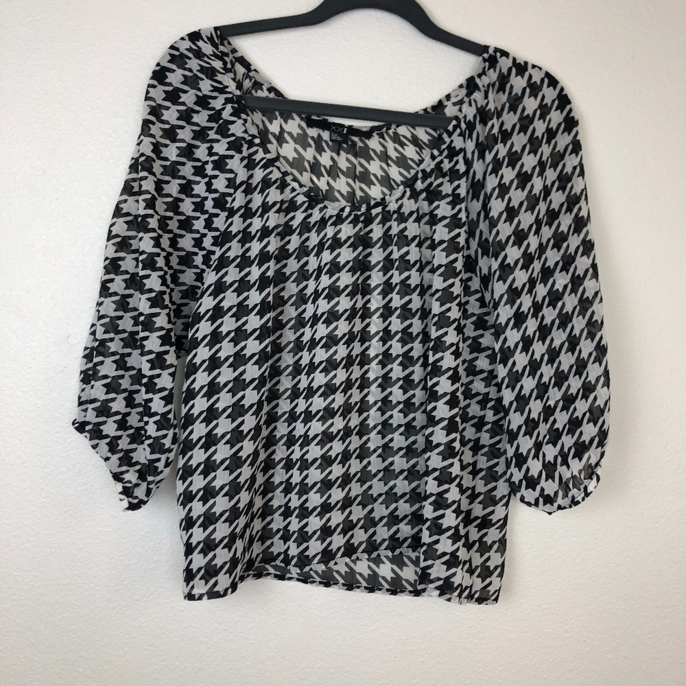 Forever 21 black and white blouse size SP